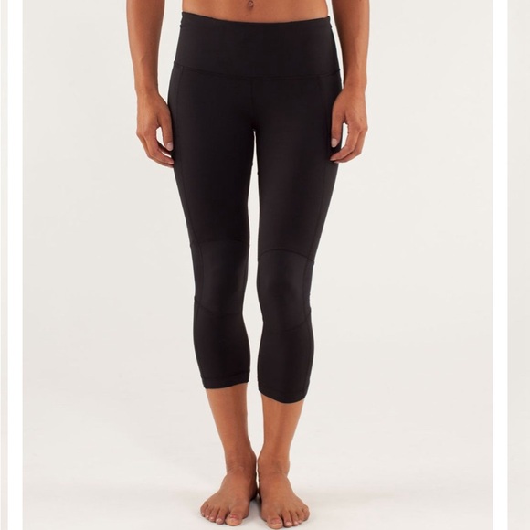 Lululemon Run for Days Crop - Picture 1 of 4